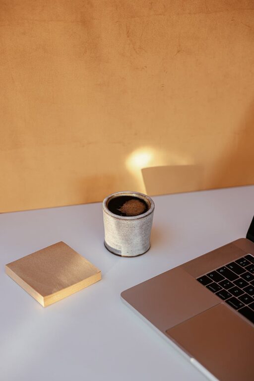 Simple Routines to Start and End Your Workday for Better Focus